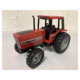 1/16 Ertl International 5288 Tractor