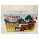 1/16 Ertl IH International 660 Tractor