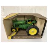 1/16 Ertl John Deere 1937 Model G Tractor