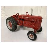 1/16 IH McCormick W-9 Cast Metal Tractor