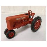 1/16 International Harvester Farmall Tractor