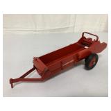 1/16 McCormick-Deering Manure Spreader