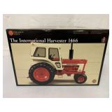 1/16 Ertl International Harvester 1466 in box