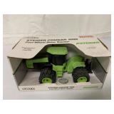1/32 Ertl Steiger Cougar 1000 Four Wheel Drive