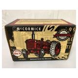 1/16 Ertl McCormickSuper WD-9 Tractor
