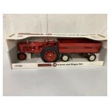 1/16 Ertl Farmall H Tractor & Wagon Set