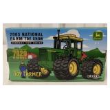 1/64 Toy Farmer 2003 JD 7020 Diesel