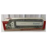 1/64 First Gear Bowman Volvo 670 Tractor &