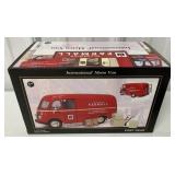 1/25 First Gear IH Metro Van