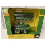 1/64 Ertl JD 5680 Combine