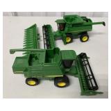 1/64 Ertl Lot of 2 JD Combines- 1 w/Corn Head