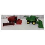 1/64 Ertl Lot of 2 Case 1666 and JD 9760 Combines