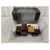 1/25 First Gear IH D-2 Truck