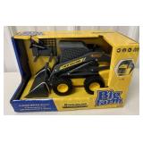 1/16 Tomy New Holland L225 Skid Steer