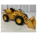 1/16 Ertl John Deere Front End Loader