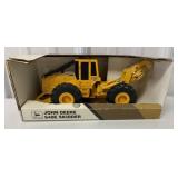 1/32 Ertl JD 648E Skidder