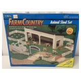 Ertl Farm Country Animal Shed Set