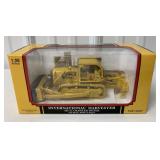 1/50 First Gear IH TD-25 Crawler w/Ripper