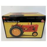 1/16 Ertl Massey-Harris 44 Tractor