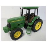 1/16 Ertl John Deere 7610 Tractor