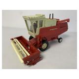 1/20 Ertl International Hydrostatic Combine