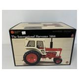 1/16 Ertl International Harvester 1466
