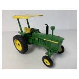 1/16 Ertl John Deere 4010 Tractor