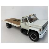 1/16 Highway 61 Chevy C65 Flatbed Truck