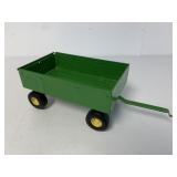 1/16 Ertl John Deere Wagon