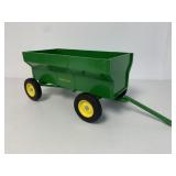 1/8 Scale Models John Deere Wagon