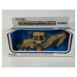 1/32 Ertl Ford 555A Backhoe/Loader