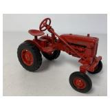 1/16 Ertl McCormick Farmall Cub Tractor