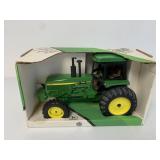 1/16 Ertl John Deere 4955 MFWD Tractor