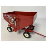 1/16 Ertl M&W Little Red Wagon