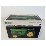 1/16 Ertl John Deere Model 70 Standard Tractor