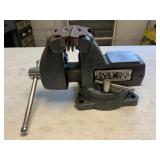 Wilton 4" Wide Bench Vise