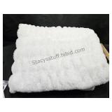 Soft & Silky Throw 50x60 New