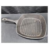 10 In Master Class Cast Iron Pan