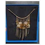 Statement Necklace & Box Statement Necklace & Box