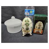 Frosted Dish & Hinged Egg