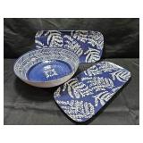 Plastic Serving Bowl & 2 Trays