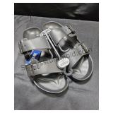 Mens Sandles SZ 8/9