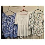 Ladies Tops SZ LG