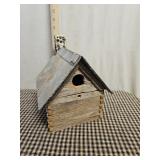 Log Cabin Bird House