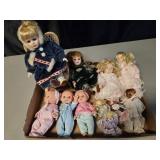 Plastic & Porcelain Dolls i
