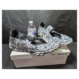 Water Shoes SZ 7.5