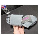 Ladies Slippers SZ S/M Grey