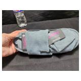 Ladies Slippers SZ L/XL Grey