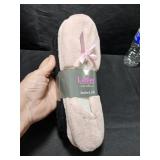 2 PK Ladies Slippers SZ 9/10