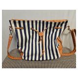 Kiss Me Cinch Top Purse Decent Used